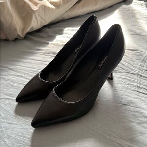 Nine West Black Pointed-Toe Stiletto Pumps